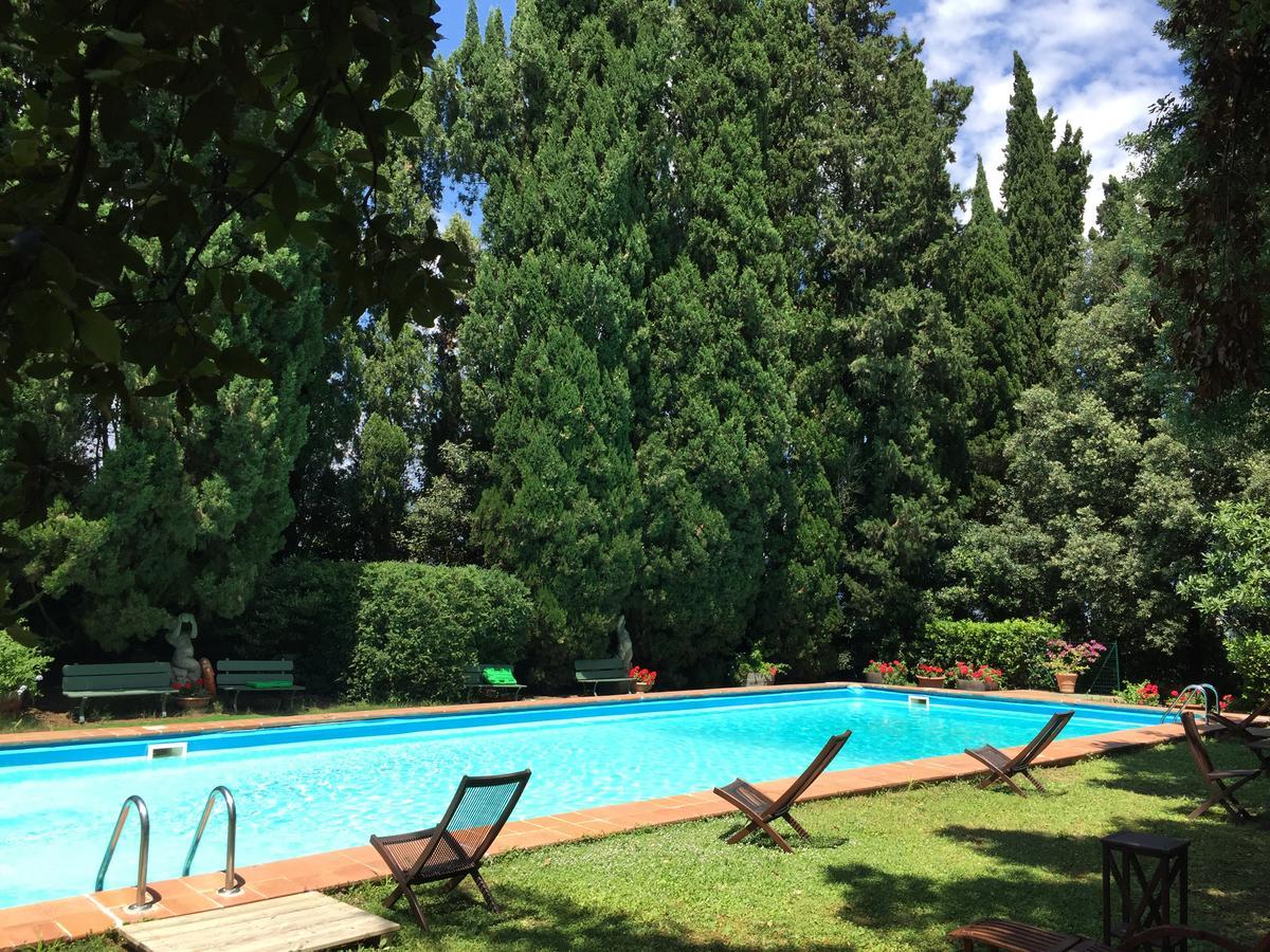 Bed and Breakfast Tenuta Di Capezzana Seano Екстер'єр фото
