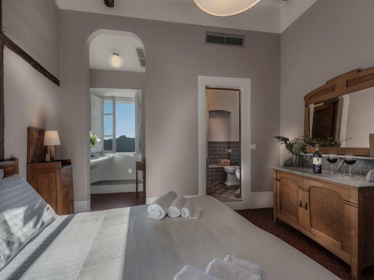 Bed and Breakfast Tenuta Di Capezzana Seano Екстер'єр фото