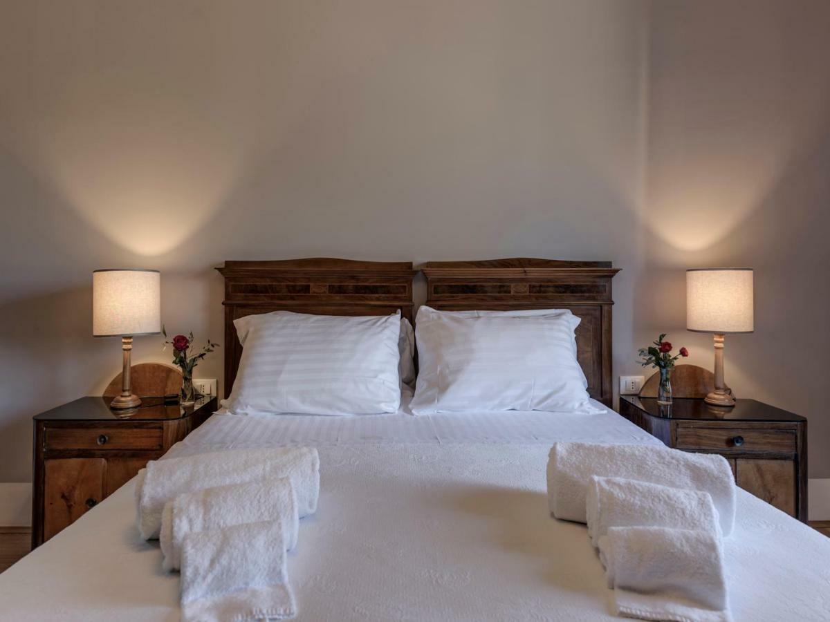 Bed and Breakfast Tenuta Di Capezzana Seano Екстер'єр фото