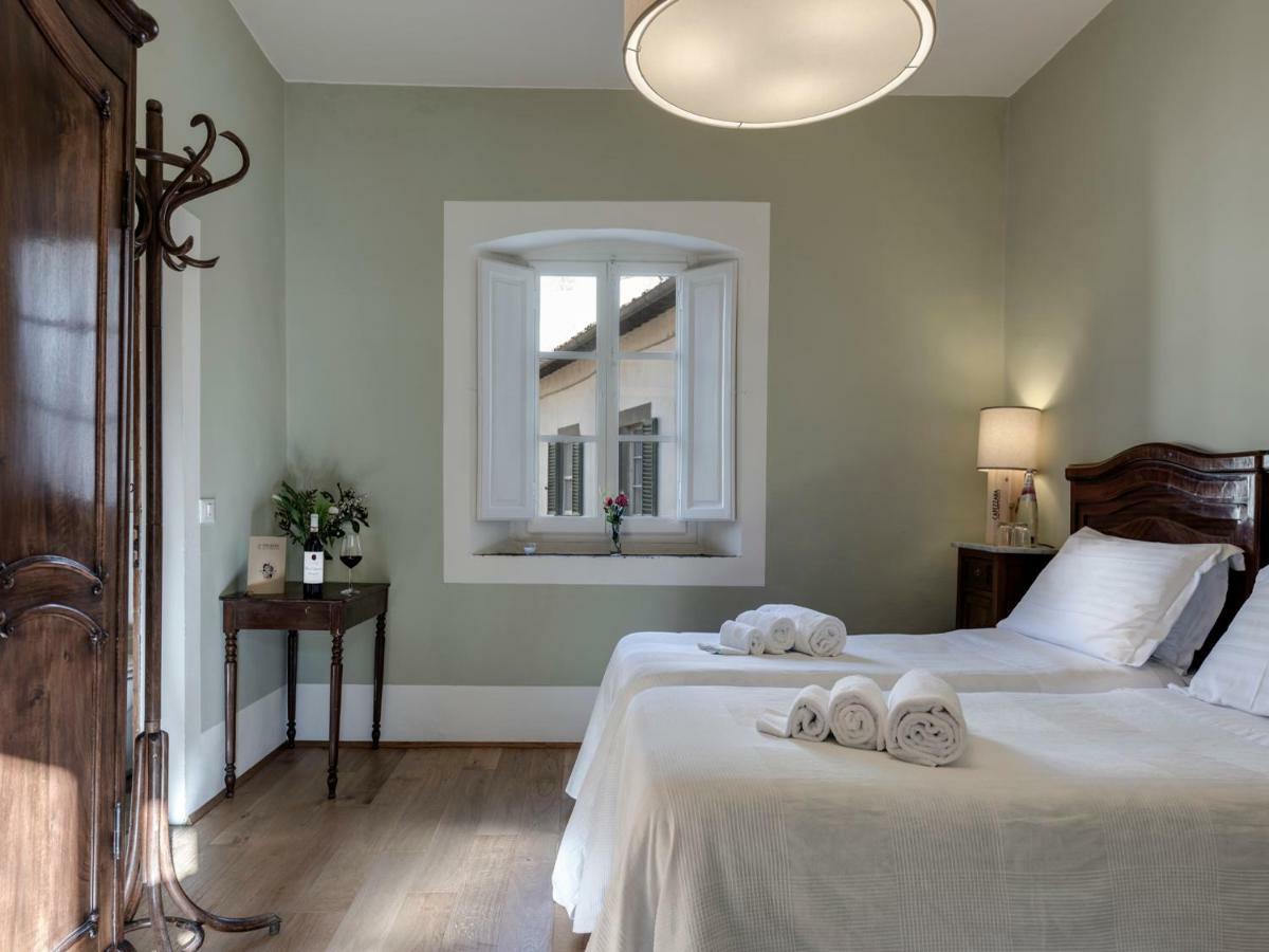 Bed and Breakfast Tenuta Di Capezzana Seano Екстер'єр фото