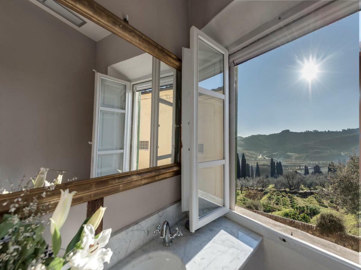 Bed and Breakfast Tenuta Di Capezzana Seano Екстер'єр фото